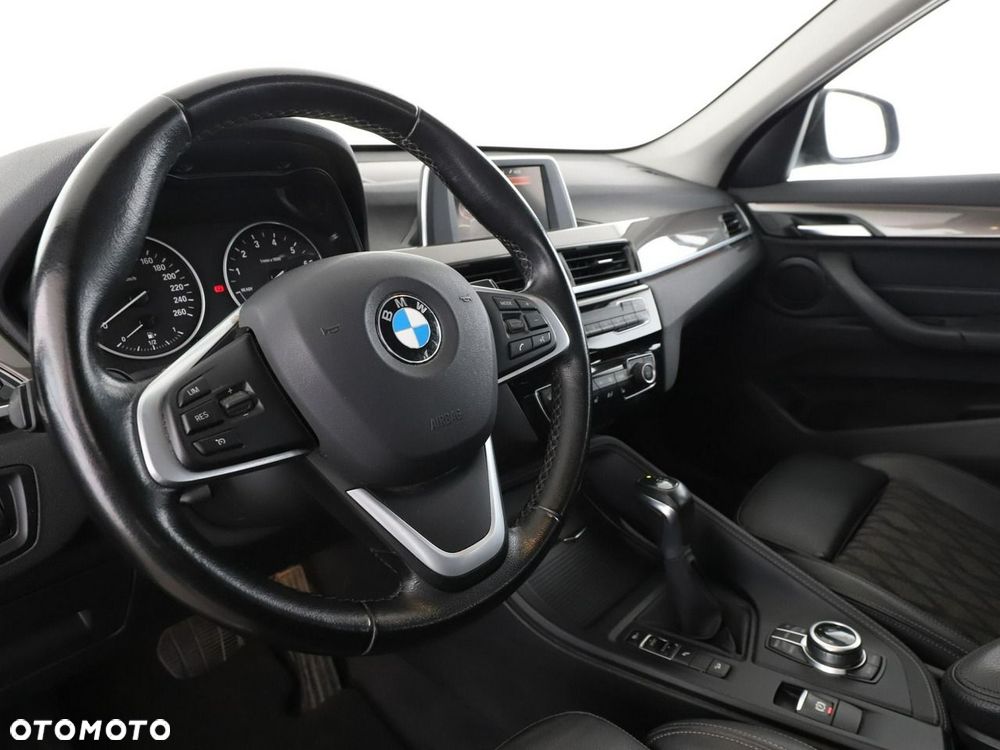 BMW X1 sDrive20i GPF xLine - 15