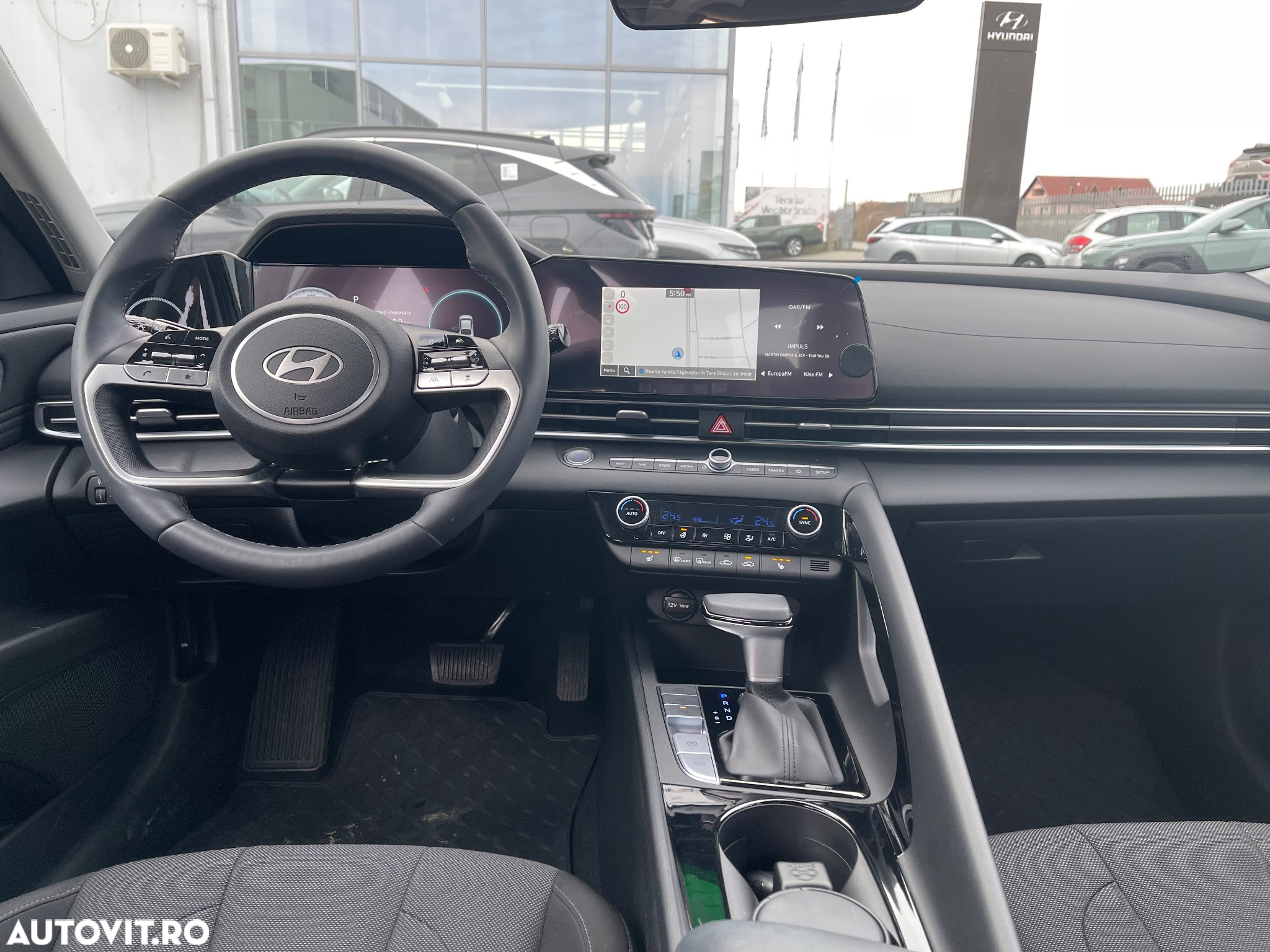 Hyundai Elantra 1.6 l 123 CP CVT Highway - 12