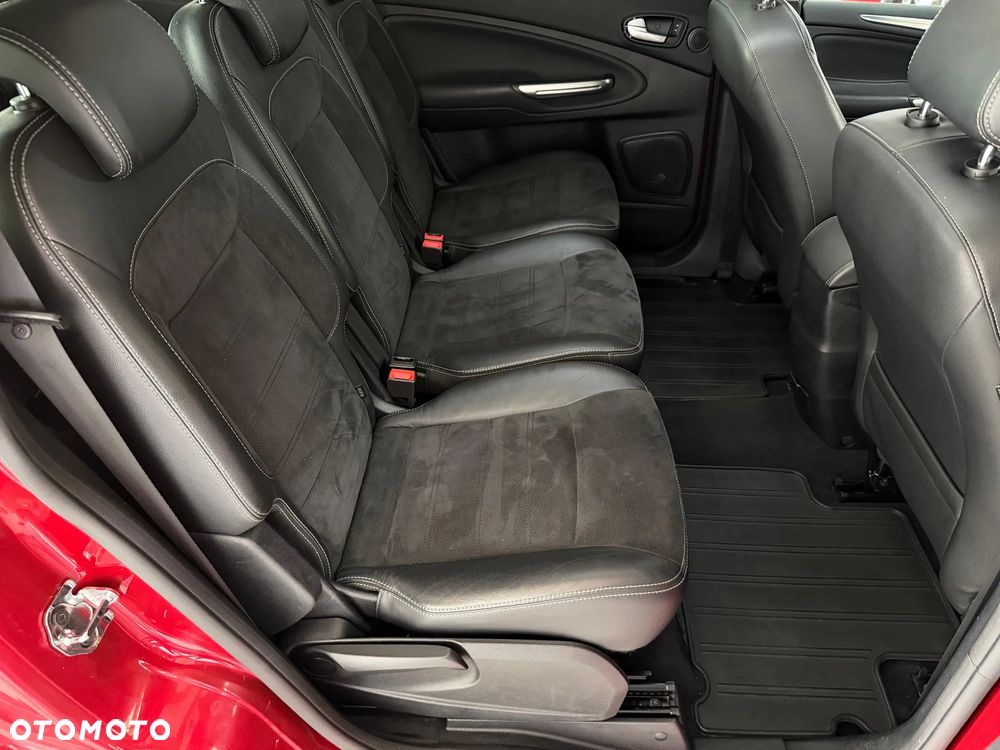 Ford S-Max 2.0 TDCi DPF Titanium X - 29