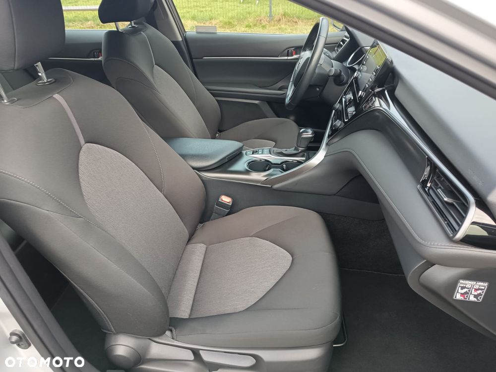 Toyota Camry 2.5 Hybrid Comfort CVT - 16