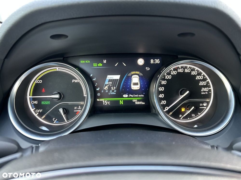 Toyota Camry 2.5 Hybrid Executive CVT - 12
