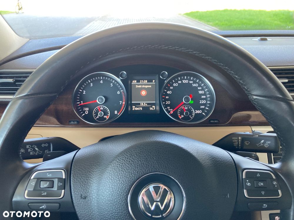Volkswagen Passat 2.0 TSI Highline DSG - 13