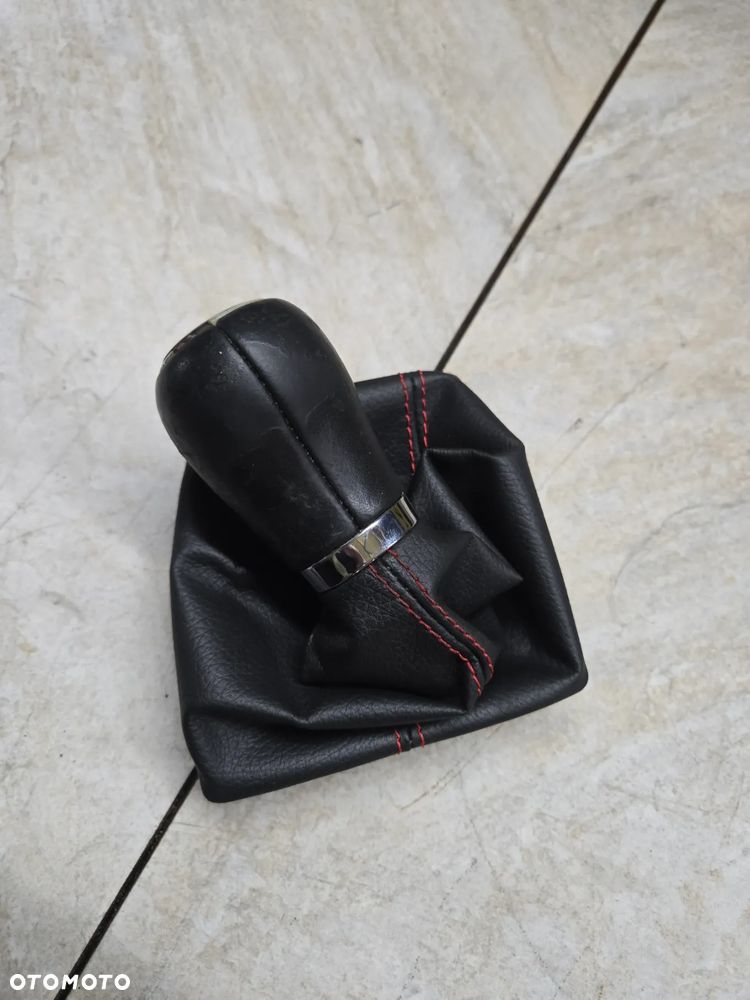 SKODA OCTAVIA III RS VRS  ZESTAW MIESZKÓW Z CZERWONĄ NITKĄ - 3