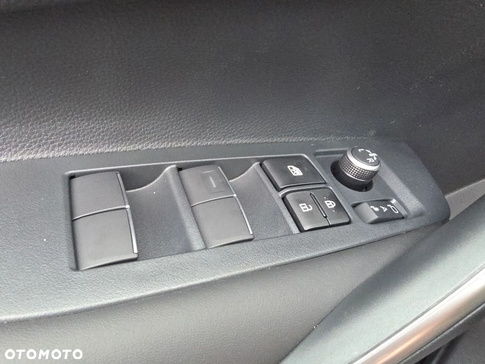 Toyota Corolla 1.8 Hybrid Style - 30
