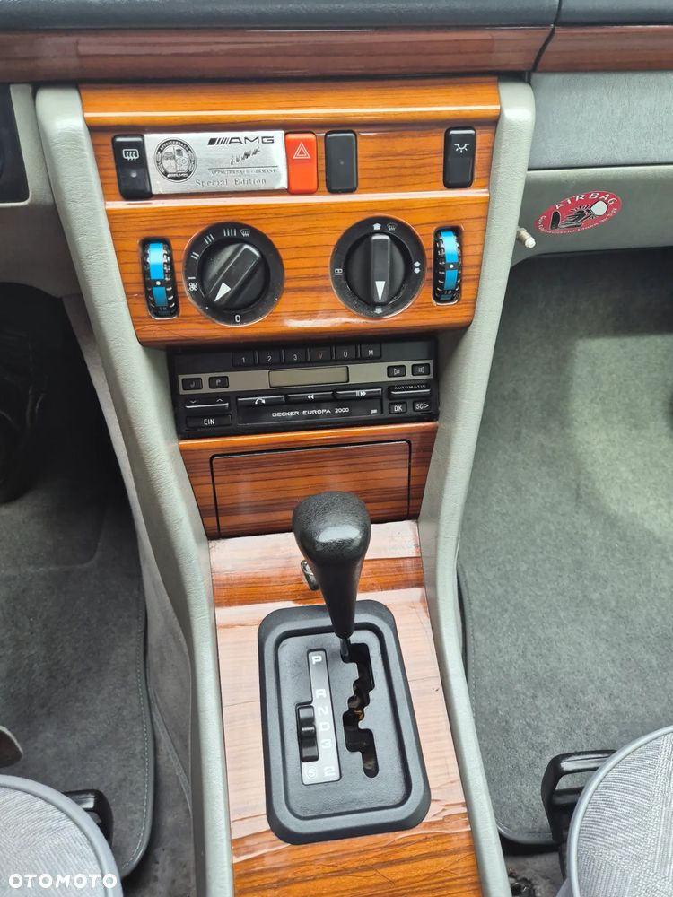 Mercedes-Benz W124 (1984-1993) - 23