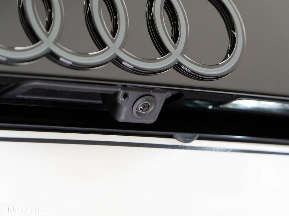 Audi Q8 - 10