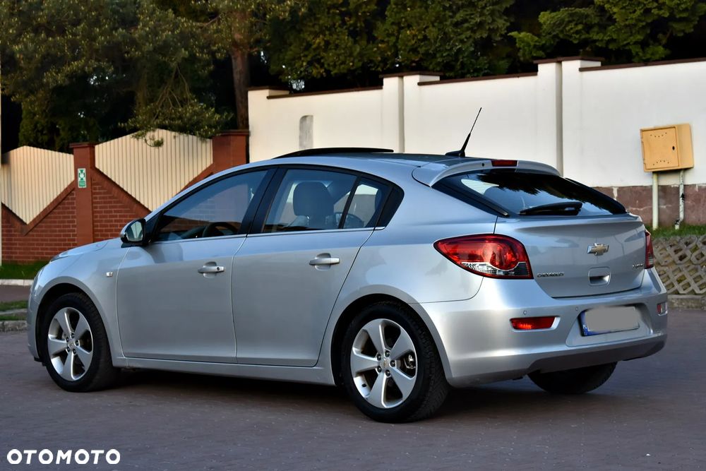 Chevrolet Cruze 1.8 LT+ - 16