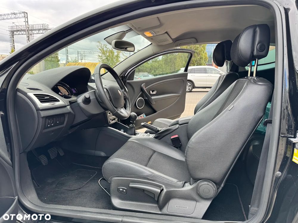 Renault Megane 1.9 dCi Dynamique Euro5 - 12