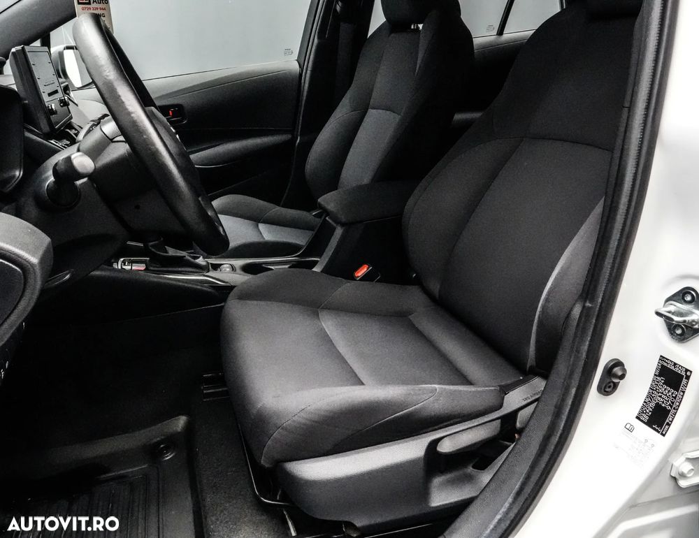 Toyota Corolla 1.8 HSD Dynamic - 13