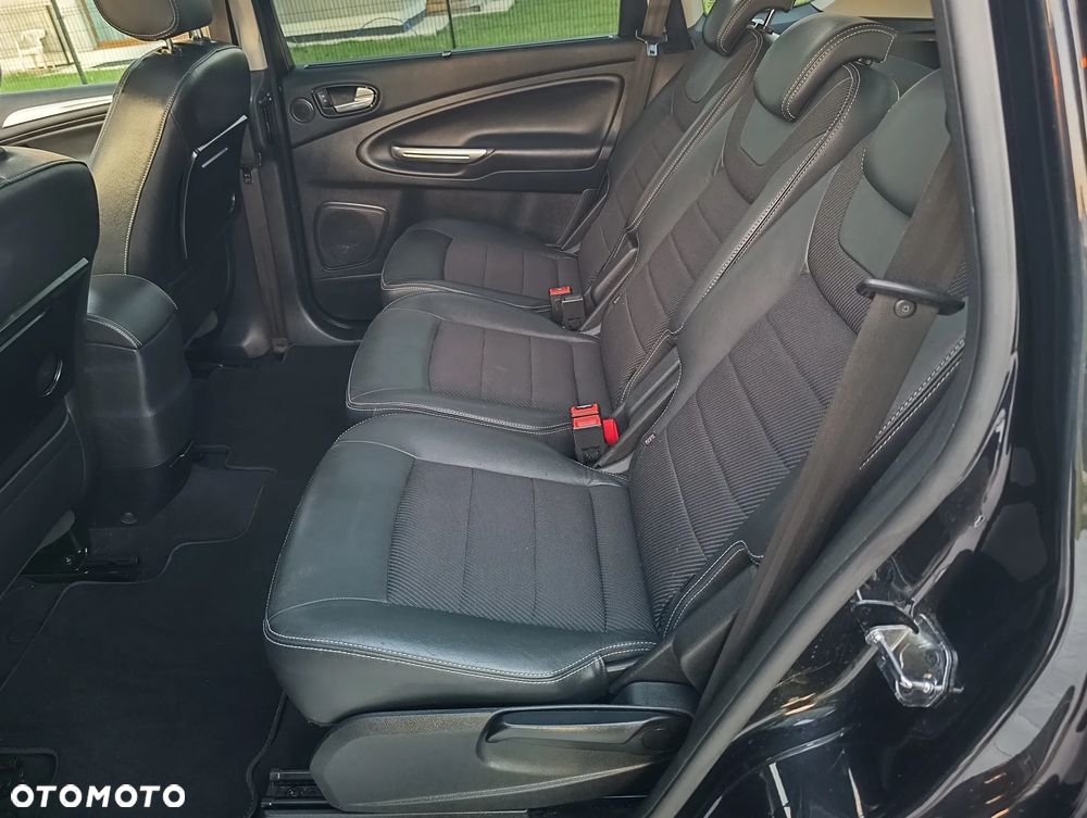 Ford S-Max 2.0 TDCi DPF Titanium X - 13