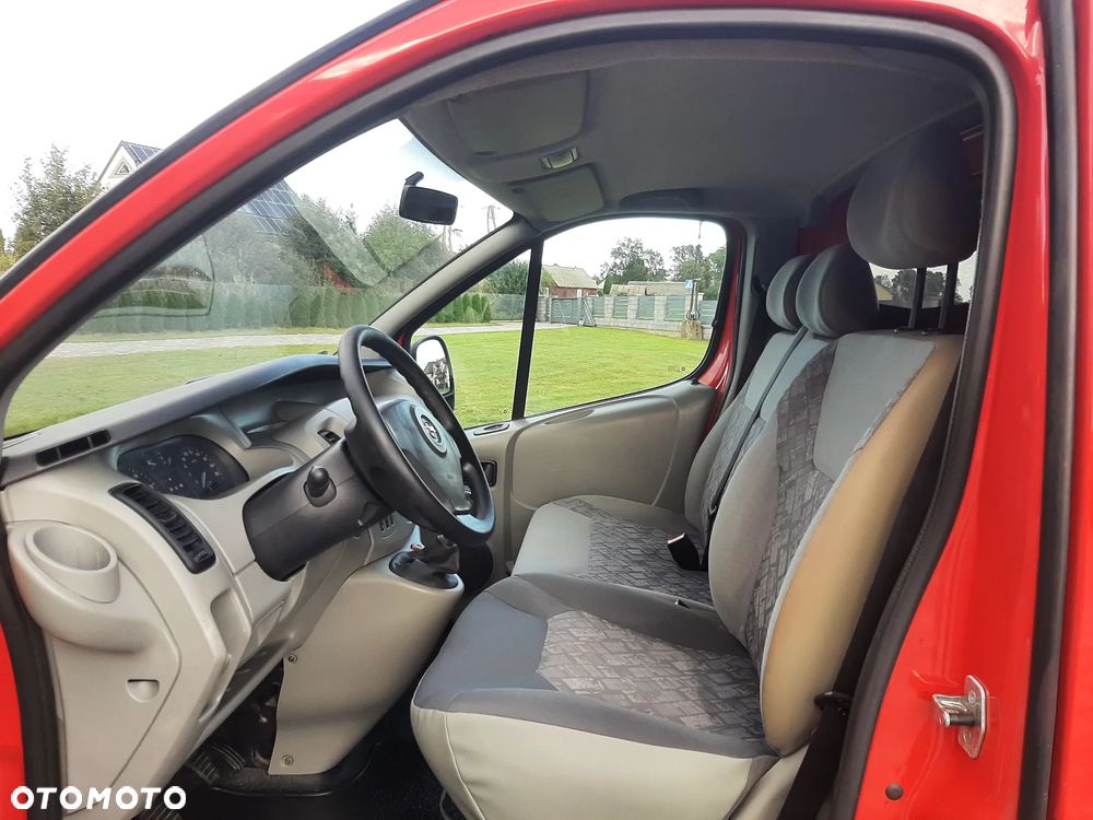 Opel vivaro - 8