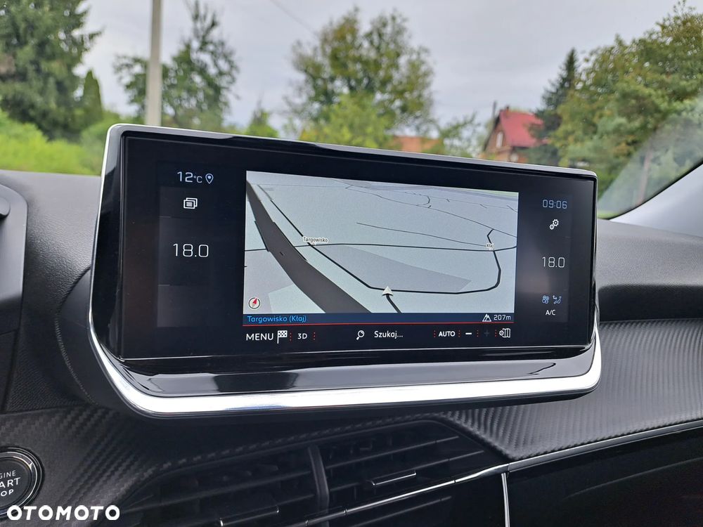 Peugeot 2008 1.2 Pure Tech GPF Allure S&S EAT6 - 22