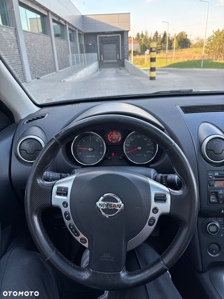 Nissan Qashqai - 10