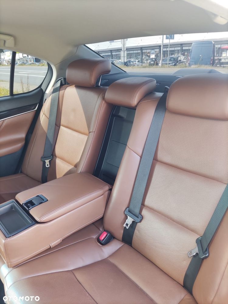 Lexus GS - 16