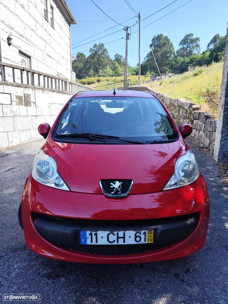 Peugeot 107 1.0 Urban - 1