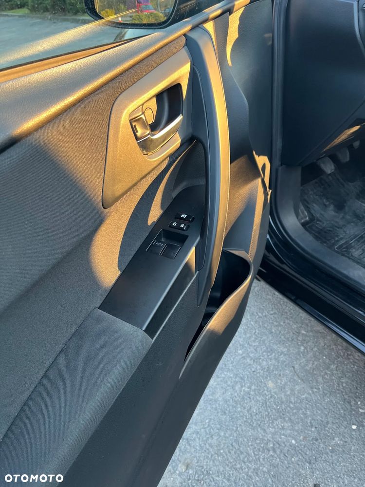 Toyota Auris - 11