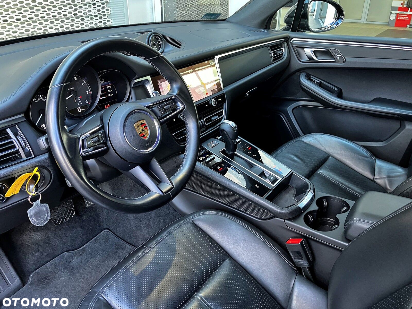Porsche Macan - 15