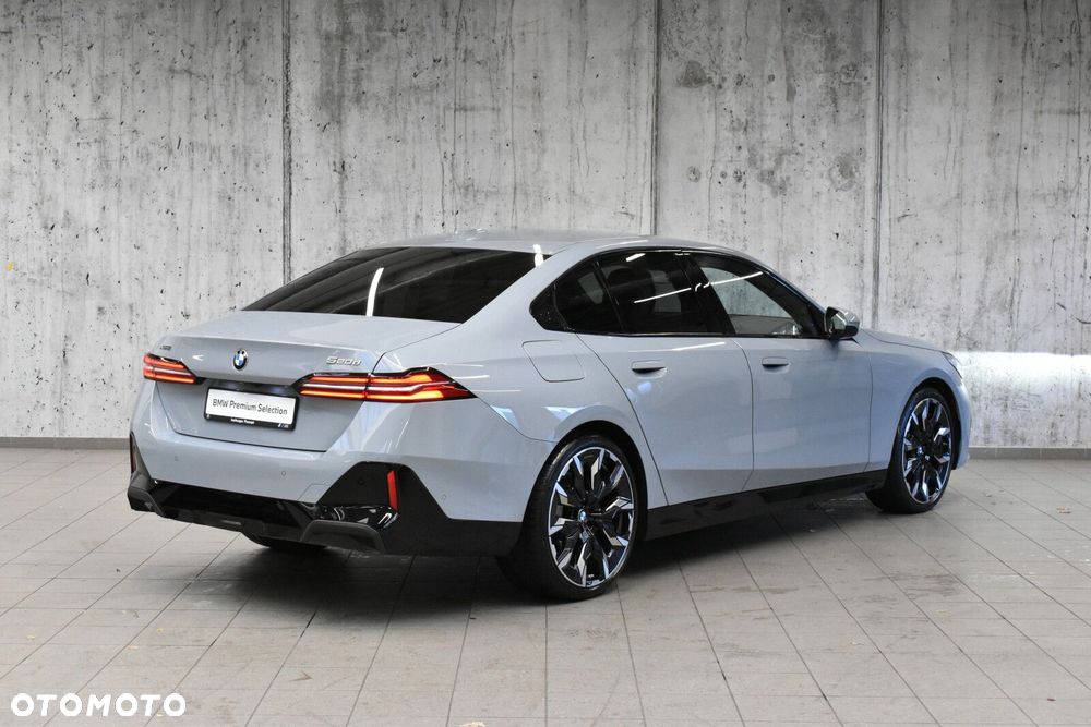 BMW Seria 5 520d xDrive mHEV M Sport - 3