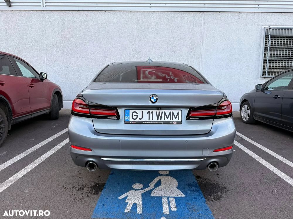 BMW Seria 5 520d AT - 7