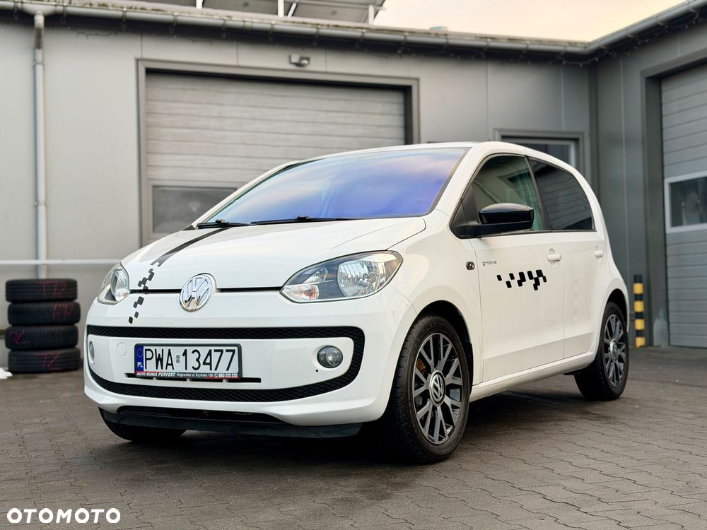 Volkswagen up! BlueMotion Technology street - 9