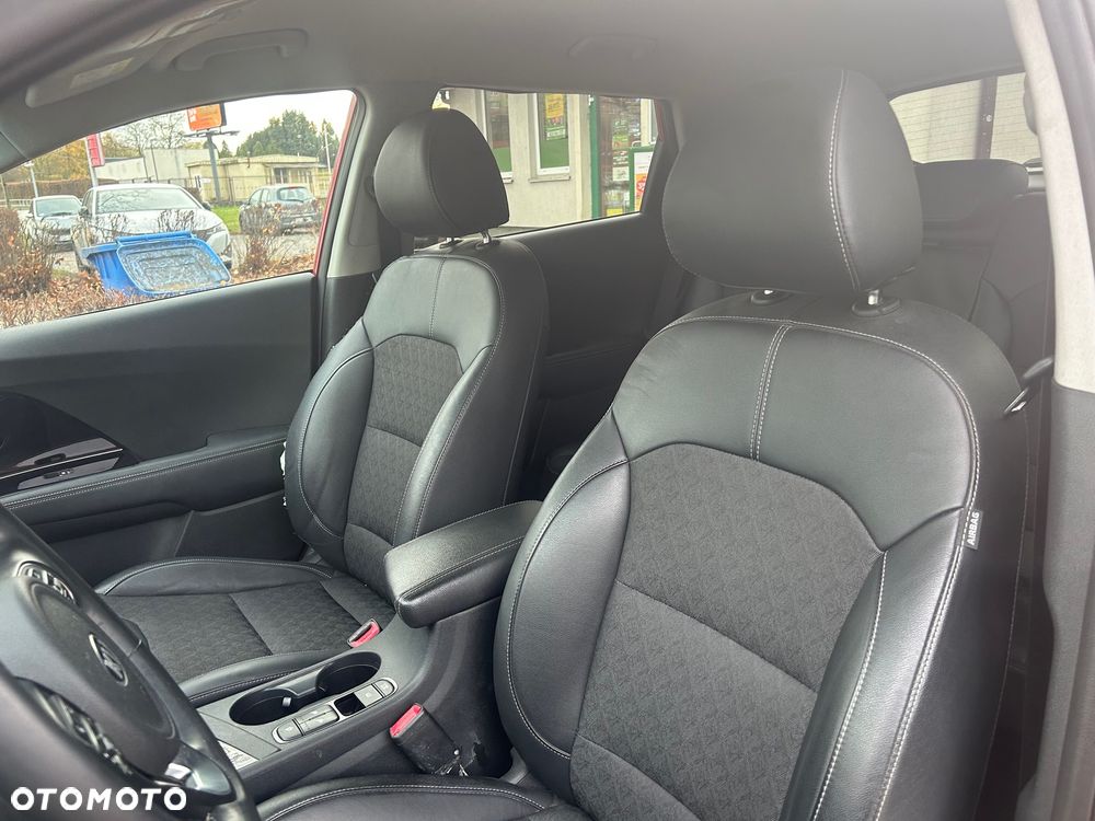 Kia Niro 1.6 GDI Hybrid L Business Line - 12