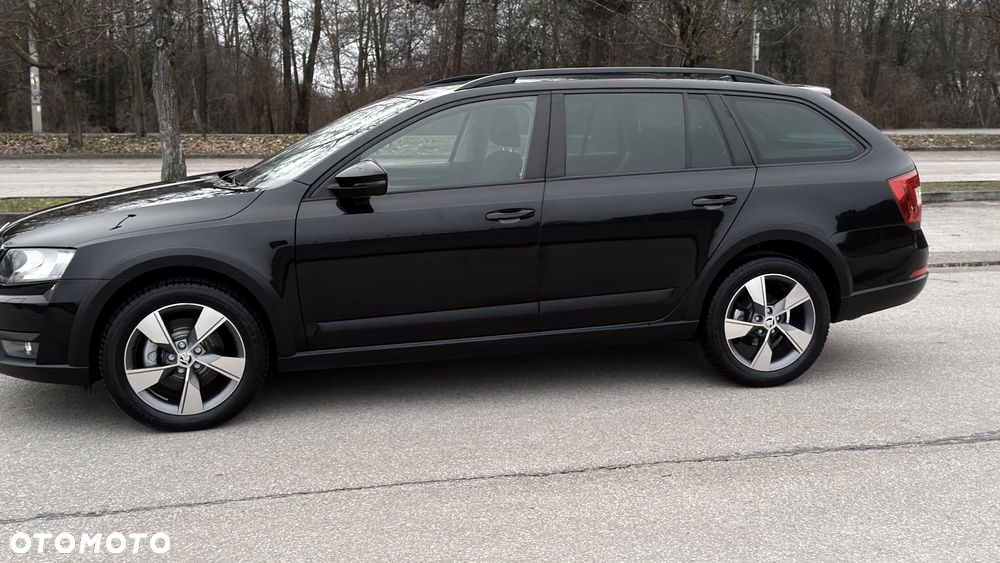 Skoda Octavia 2.0 TDI 4x4 DSG Scout - 26