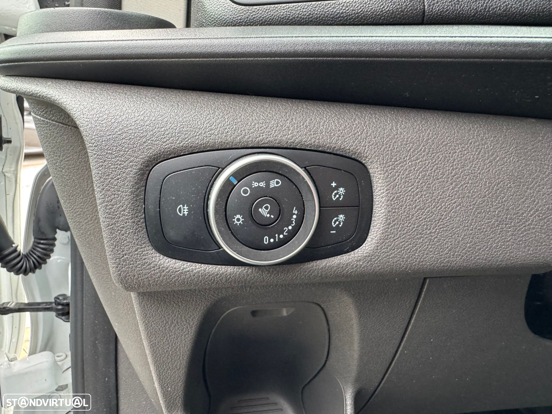 Ford Transit Custom 260L1 2.0 TDCi H1-Tecto Baixo Ambiente - 12