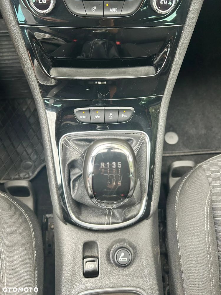 Opel Astra 1.4 Turbo Sports Tourer Edition - 21
