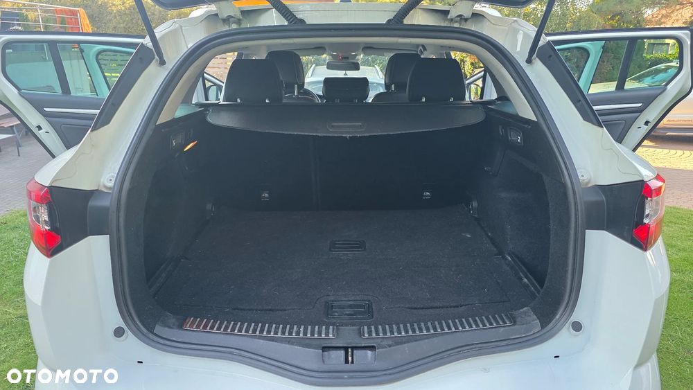 Renault Megane Grandtour ENERGY TCe 130 BOSE EDITION - 34