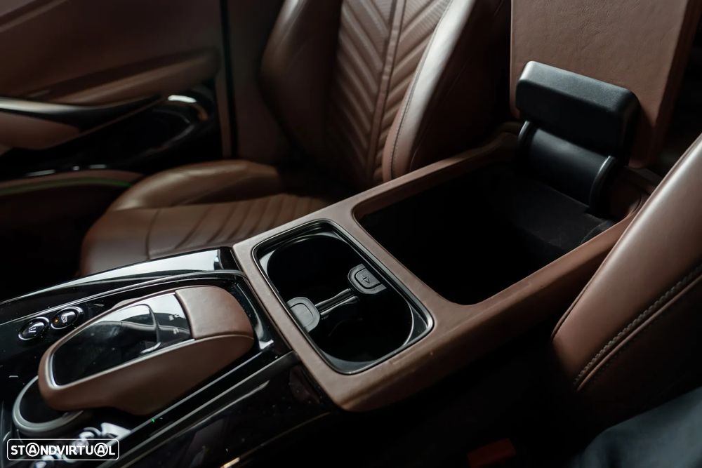 Aston Martin DBX 707 - 25