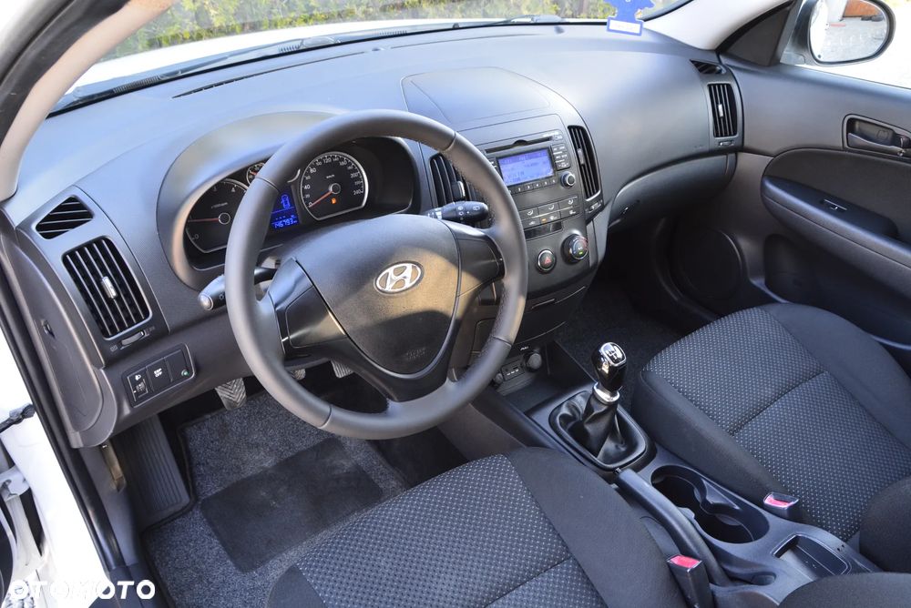 Hyundai i30 1.6 CRDi Base EU5 - 29