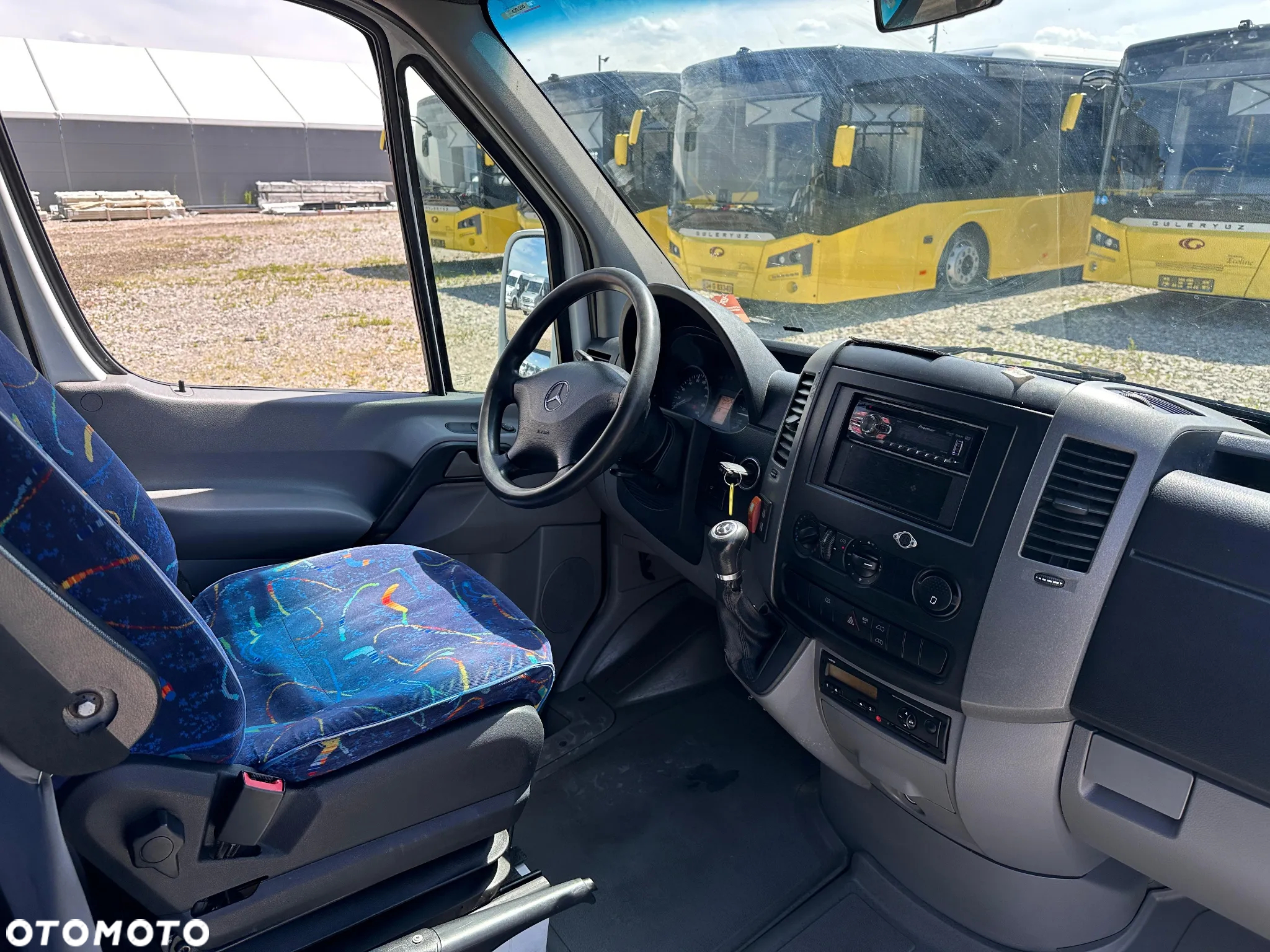 Mercedes-Benz Sprinter 519 - 12