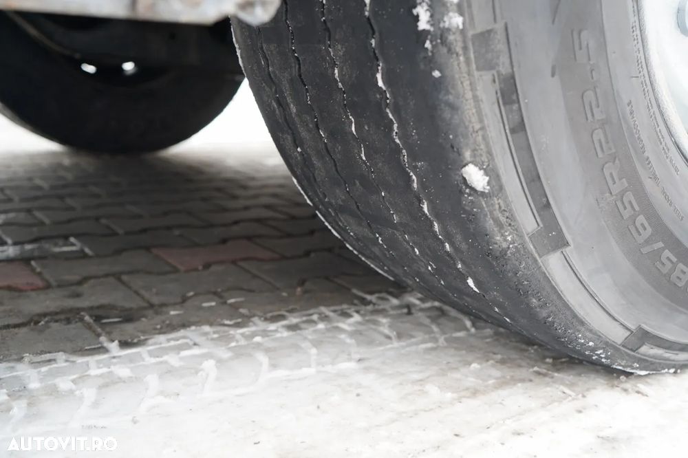 Schwarzmuller CORTINĂ / STANDARD / COȘ PENTRU PALEȚI / AXE SAF / - 23