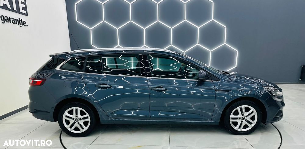 Renault Megane BLUE dCi 115 BUSINESS EDITION - 32