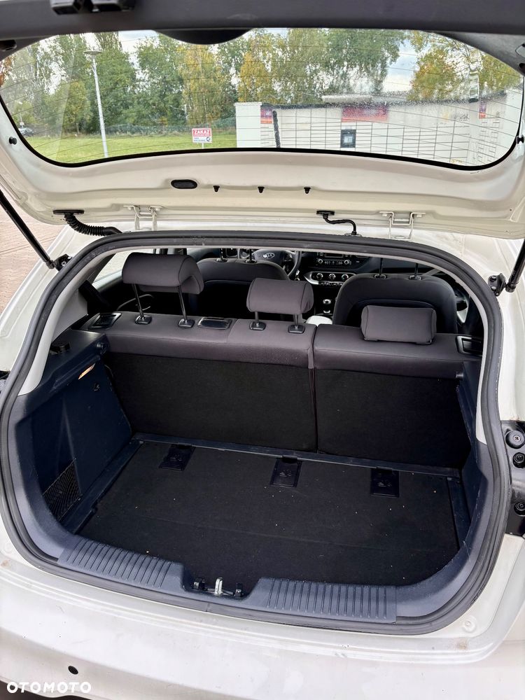 Kia Rio 1.2 L - 7