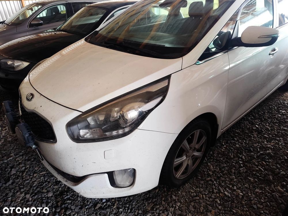 Kia Carens 1.7 CRDi 115 Dream Team Edition - 8