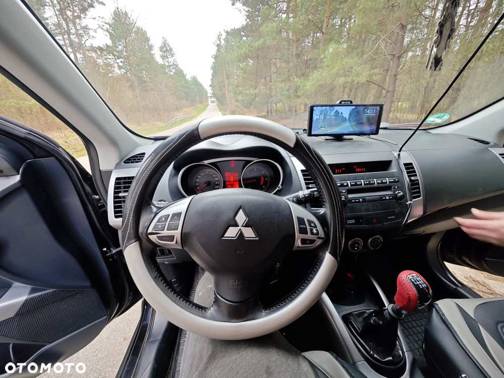 Mitsubishi Outlander 2.2 DI-D 4WD Instyle - 8