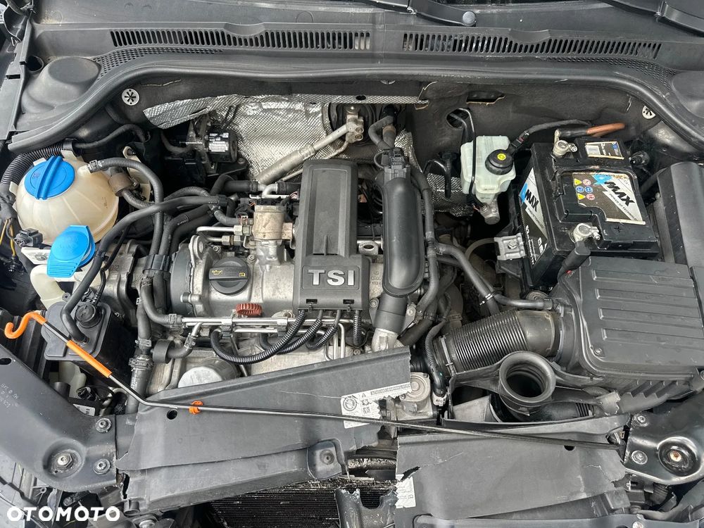 Volkswagen Jetta 1.2 TSI Trendline - 5