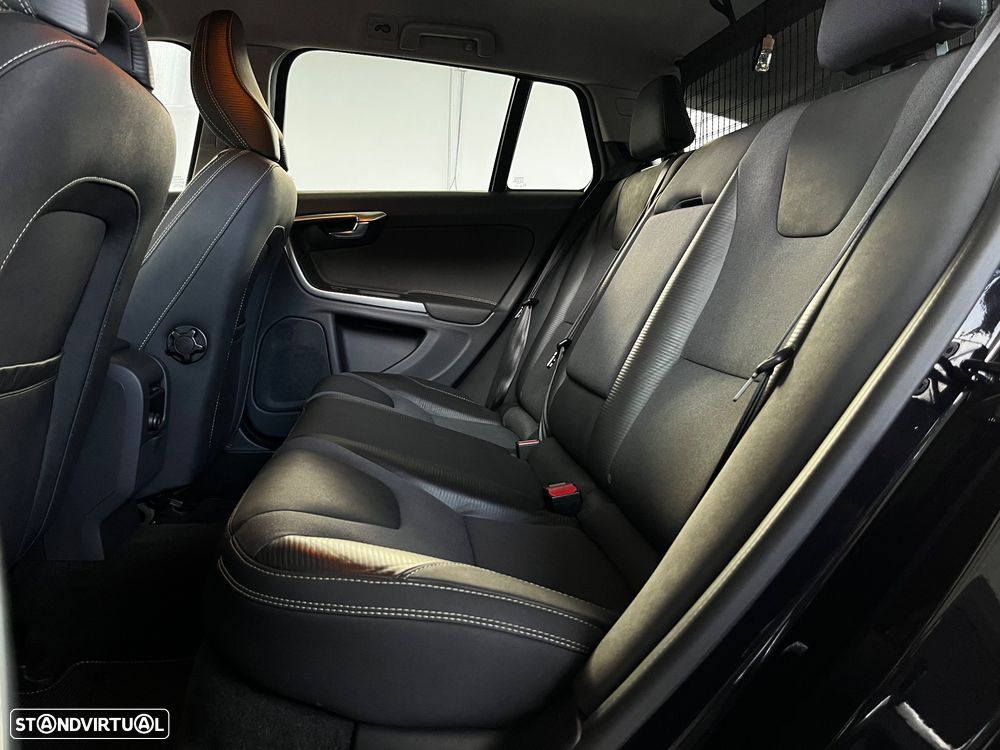 Volvo V60 2.0 D3 R-Design - 9