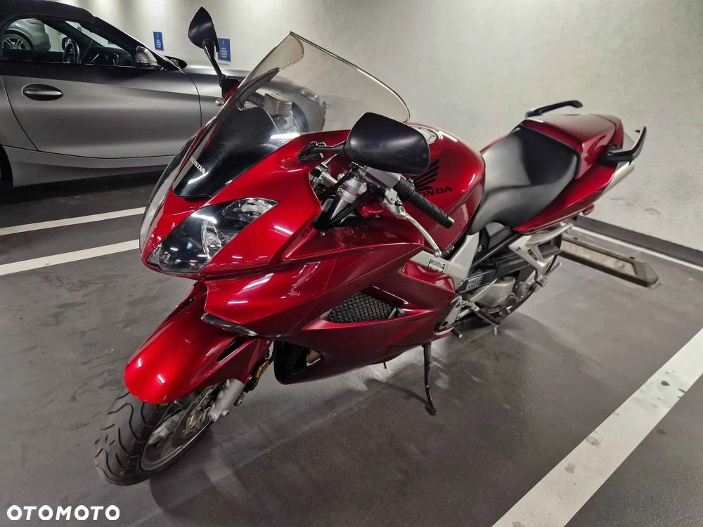 Honda VFR - 1