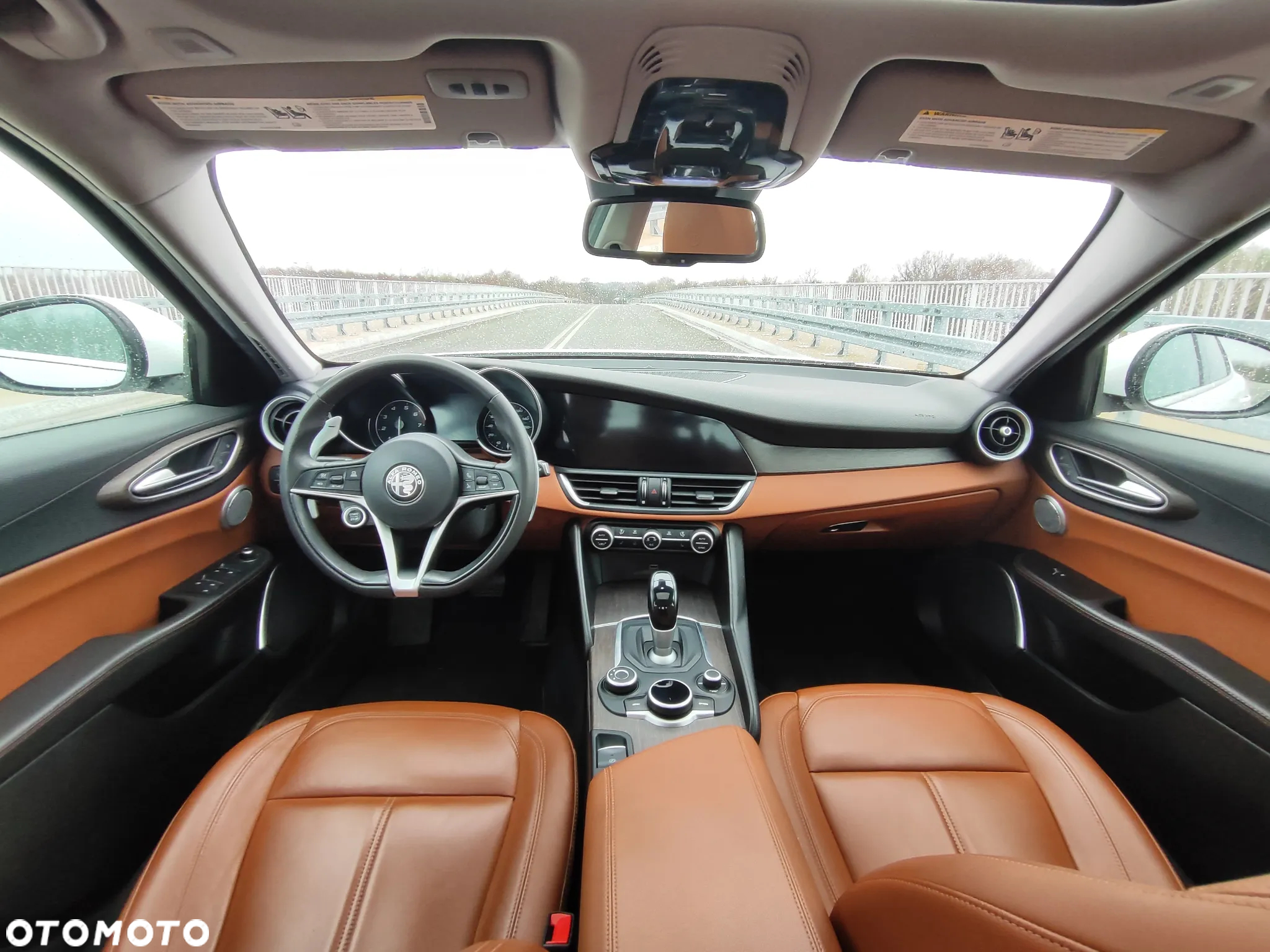 Alfa Romeo Giulia 2.0 Turbo 16V AT8-Q4 Ti - 12