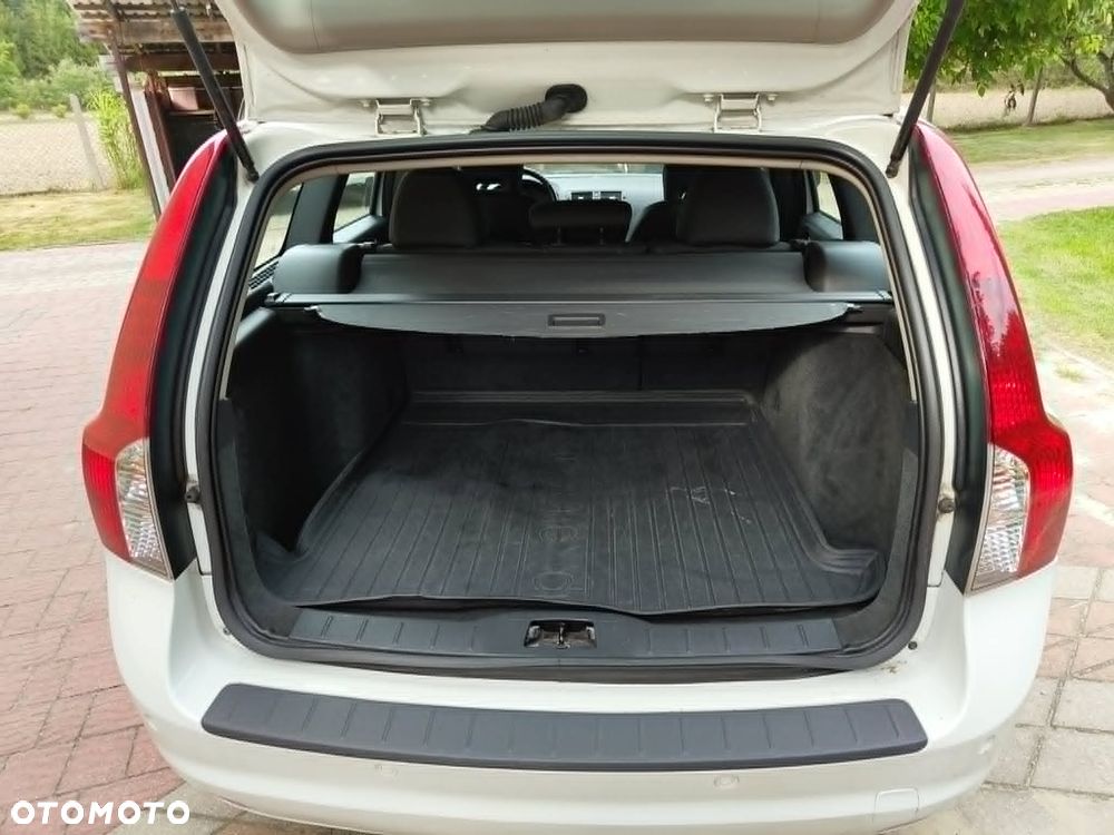 Volvo V50 D2 - 8