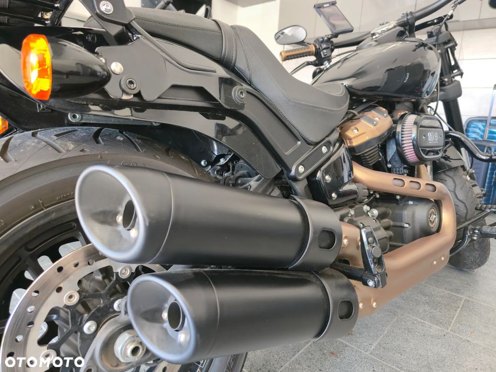 Harley-Davidson Softail Fat Bob - 34