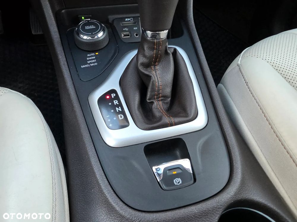 Jeep Cherokee 3.2 V6 Active Drive I Limited - 19