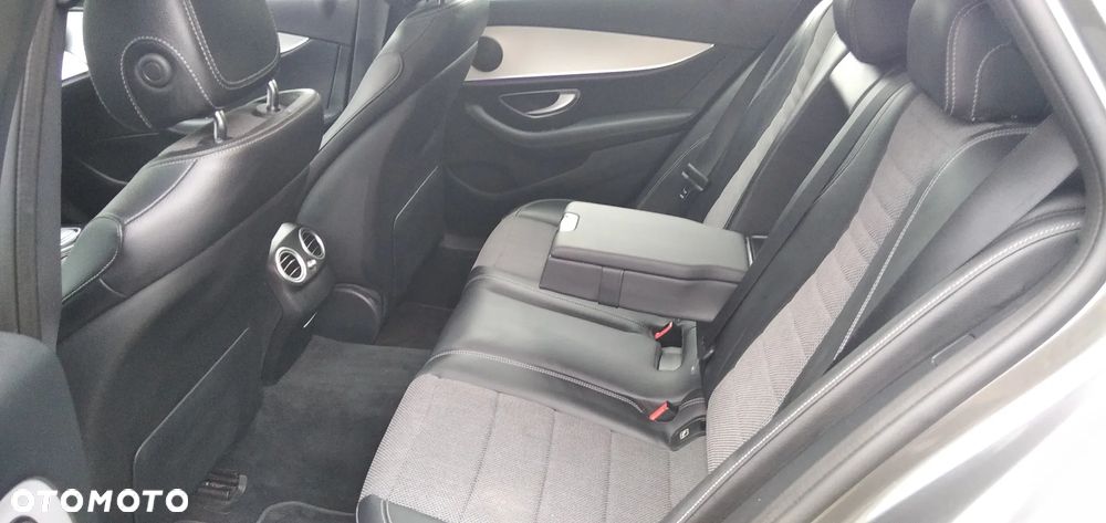 Mercedes-Benz Klasa E 220 d Avantgarde - 8