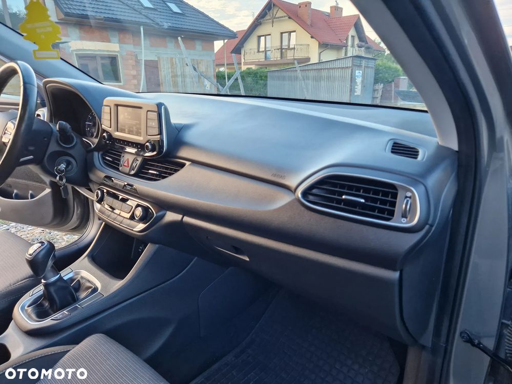 Hyundai i30 1.4 GO Plus - 25