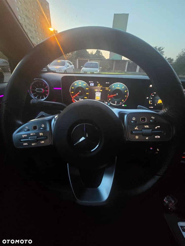 Mercedes-Benz Klasa A 250 4-Matic AMG Line 7G-DCT - 3