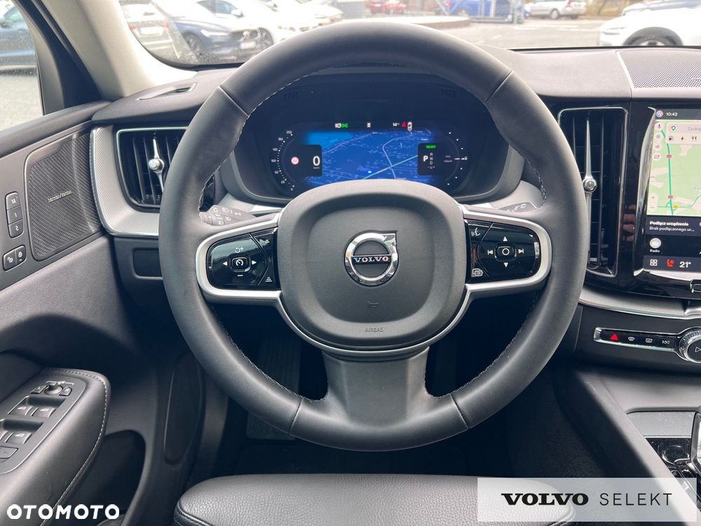 Volvo XC 60 T6 Plug-In Hybrid AWD Plus Dark - 11