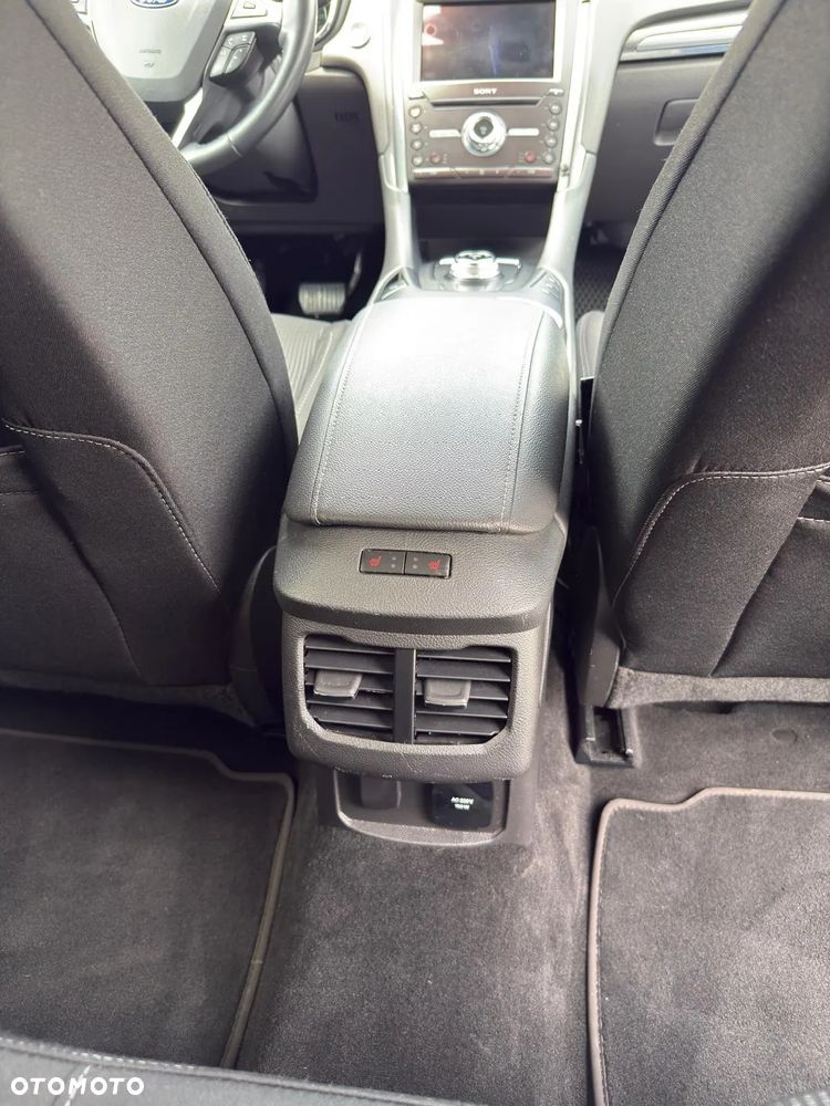 Ford Mondeo 2.0 EcoBlue Titanium - 13