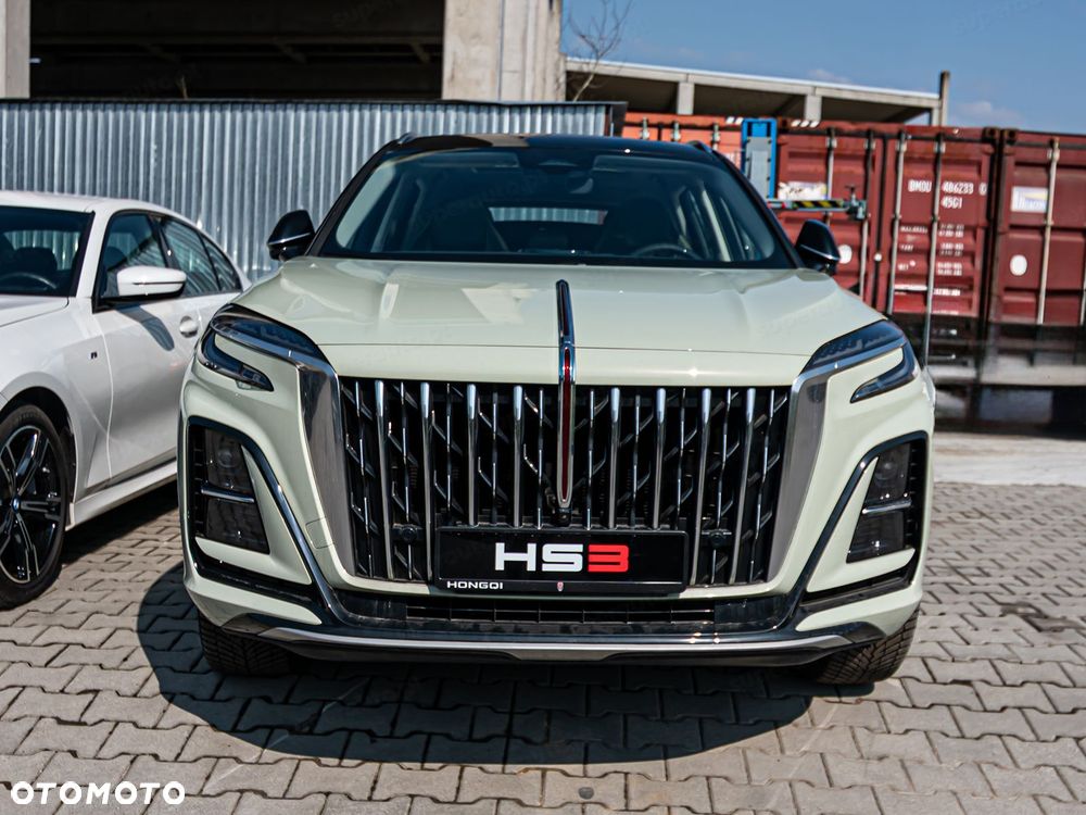 Hongqi HS3 - 3